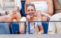annasophia-robb-at-us-open-tennis-championships-at-flushing-meadows-09-01-2025-3.jpg