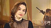 emilia-clarke-gen.gif