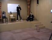 пиздит палкой.webm