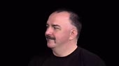 Дебил с говном на лице.webm