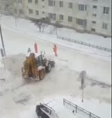 Он так мило ручки вздымает, когда побеждает.mp4