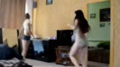 сладкие малышки танцуют)).webm