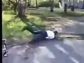 Он яйцами пёзднулся [254JgCaaXVA].mp4