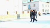 Отец осколком стекла зарезал новорожденную дочь из-за галлю[...].webm