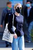 Emma-Roberts---Shopping-at-Rite-Aid-in-Los-Angeles-07.jpg