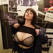 16121682807301.webm