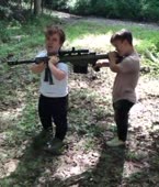 карлики с пушкой.webm