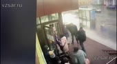 В Саратове 35-летний мужчина случайно убил 55-летнего алкаша.MP4