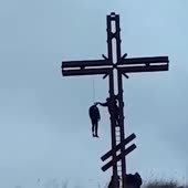 15853129600150.webm