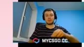 Папич выносит мусор (паука) пылесосом.mp4