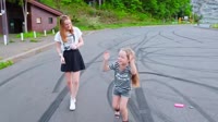 15992309401861.webm