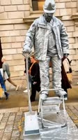 гифки-трюк-Silverman-Statue-8865918.webm