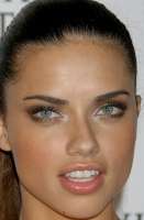 164333400025-glamours-name-p-adriana-lima-makiyazh-glaz-devushka-krasiv-26.jpg