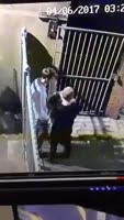 тразнули негра за углом.mp4
