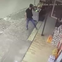f2qnh2rps0f0d30m1720x720.webm