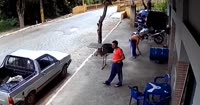 взрыв бочки с парами.mp4