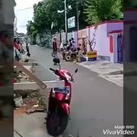 абу шатает борду.webm