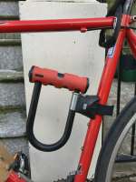 abus-ulock-attached-to-bike.jpg.webp