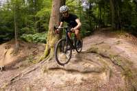 Vecnum-freeQENCE-30mm-travel-4-bar-adjustable-suspension-stemgravel-bike-trail-riding.jpg