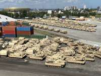 z27309414IBG,Rozladunek-sprzetu-US-Army-w-Porcie-Gdansk-8-0[...].jpg
