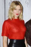 seydoux-is-red-hot-at-a-new-york-screening-of-spectregetty-[...].jpg