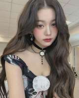 ive-wonyoung-v0-zhs18e4w0i5f1.webp