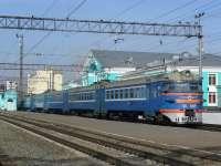 Электропоезд ЭР2-695.jpg