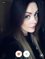557x715