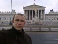 700x525