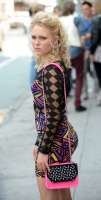 иAnnaSophiaRobbCarrieDiariesSetAug202013 19.jpg