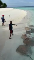 6c3f957793bc9076bc3517ed42.mp4
