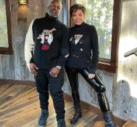 Kris-Jenner-bday-tributes-110523-04-2d5f110f0a2141e5bd056633a3a1c4c9.jpg