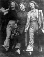 Katherine Hepburn  her sisters Margaret  Marion in 1939.jpeg