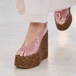 chloe-sandalias-wedge-2000.jpg