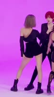 ssstiktok1637949406.mp4