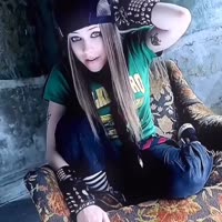 she’s literally everything . . #avrillavigne #avrillavigneedit #poppunk #punk #mgk #2000s #2000s.mp4