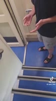 v12044gd0000d9gv49nog65rg7vggc1g.mp4