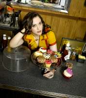 2-broke-girls-1.jpg