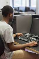 man-sitting-computer13339-661.jpg