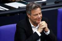 german-economy-and-climate-minister-robert-habeck-attends-an-extraordinary-session-of-the-outgoing-l.jpeg
