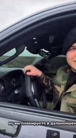 0.Депутат бежит за чуркой.mp4