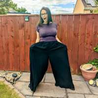i-made-giant-pants-and-theyre-the-best-thing-ever-v0-aml9wtxjkda91.jpg