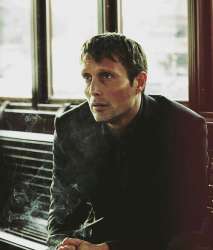 mads mikkelsen (1).jpg