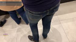 шлёпать.webm