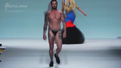 вошёл-в-тред-с-голой-жопой.mp4