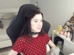 нарядная пупуня.png