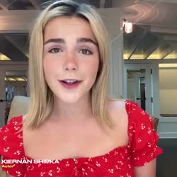 трясущееся декольте.mp4