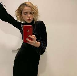 kiernan-shipka-personal-pics-12-11-2018-4.jpg