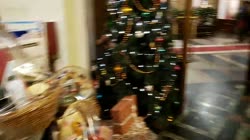 дочь вора унижает челядь.mp4