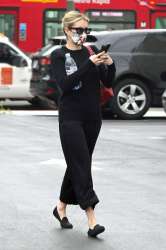 Emma-Roberts---On-a-coffee-run-in-Los-Angeles-01.jpg